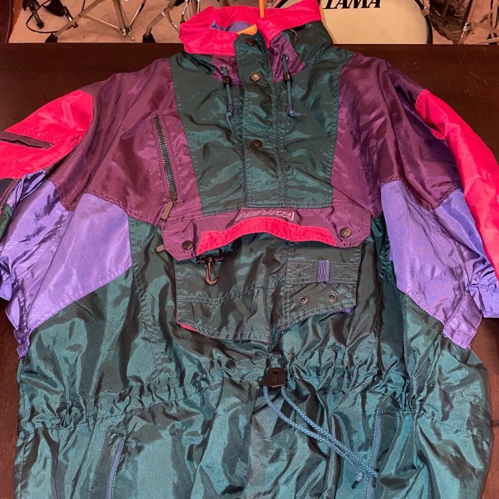Men’s Vintage Nevica Ski Jacket. Men’s size large. In excellent condition.